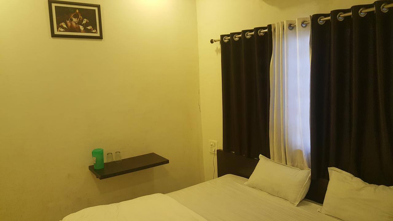 Hotel Kalajanki Ujjain Eksteriør billede
